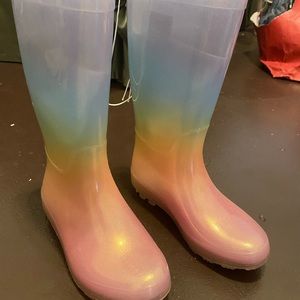 NWT. Kids rainbow ombré rain boots.